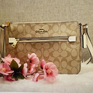 Coach Signature Gallery File Bag